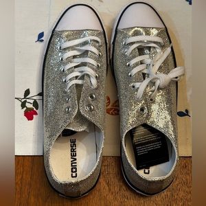 Converse Silver Glitter sneakers / tennis shoes. Men’s size 10. NEW
